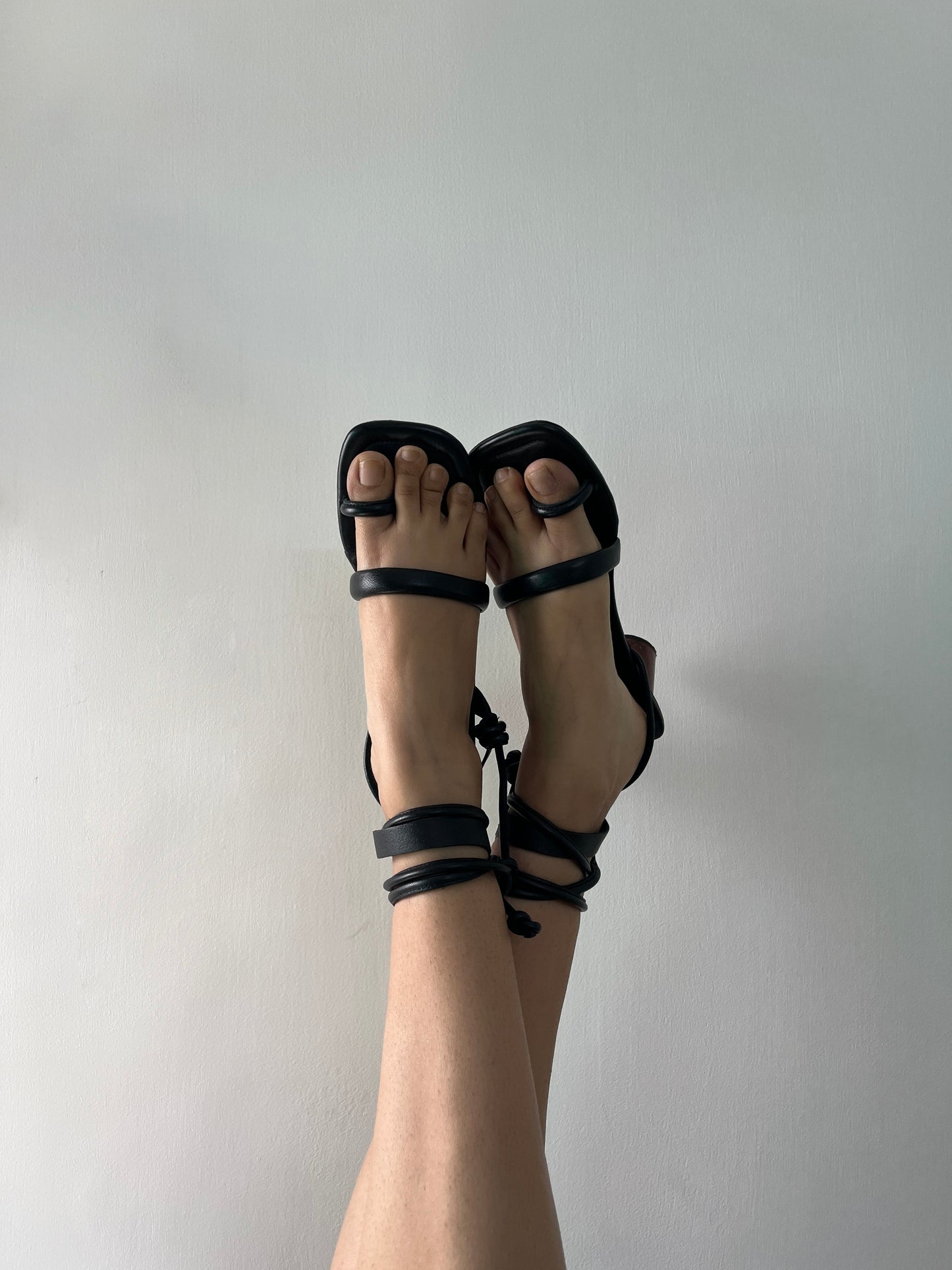 Toe Tied heels (H13)